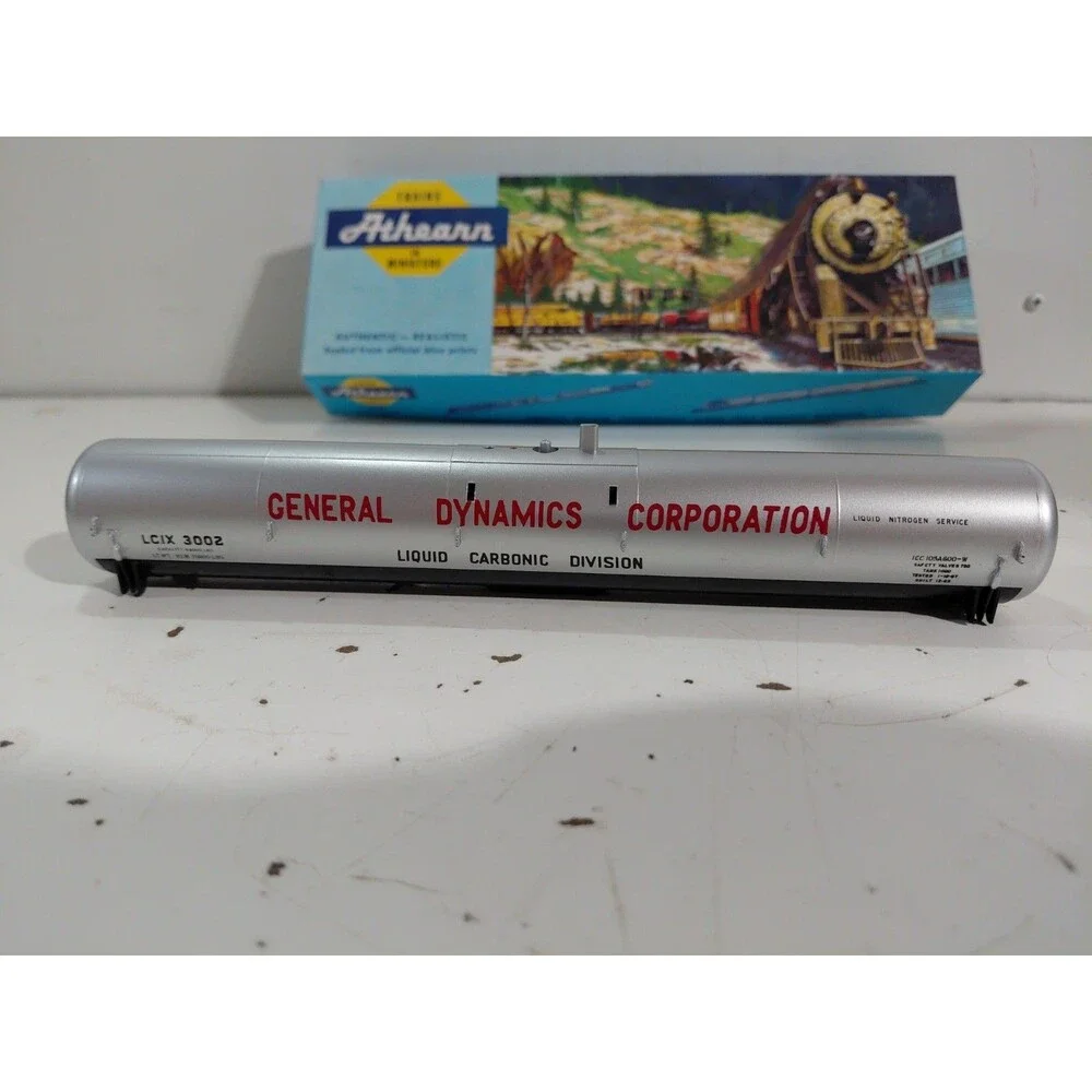 Athearn 1524 Train HO Gauge Model Railroad General Dynamic 62Ft Tank Car w/Box